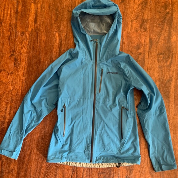 Patagonia Jackets & Blazers - Patagonia womens h2no lightweight rain jacket shell.